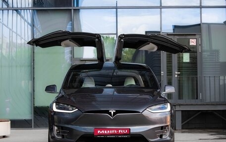 Tesla Model X I, 2018 год, 5 500 000 рублей, 2 фотография