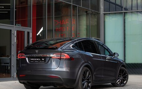 Tesla Model X I, 2018 год, 5 500 000 рублей, 13 фотография