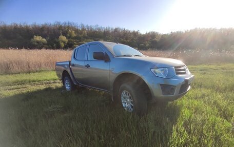 Mitsubishi L200 IV рестайлинг, 2013 год, 1 450 000 рублей, 4 фотография
