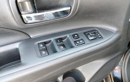 Mitsubishi Outlander III рестайлинг 3, 2018 год, 1 987 000 рублей, 13 фотография