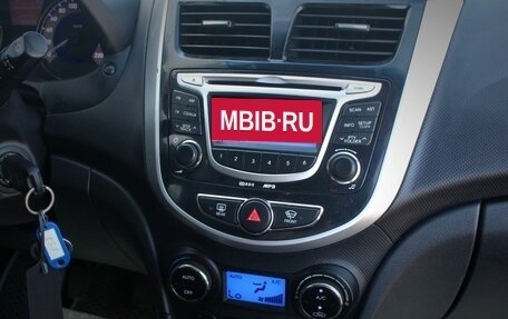 Hyundai Solaris II рестайлинг, 2011 год, 495 000 рублей, 16 фотография
