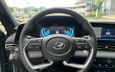 Hyundai Elantra, 2024 год, 1 780 000 рублей, 9 фотография