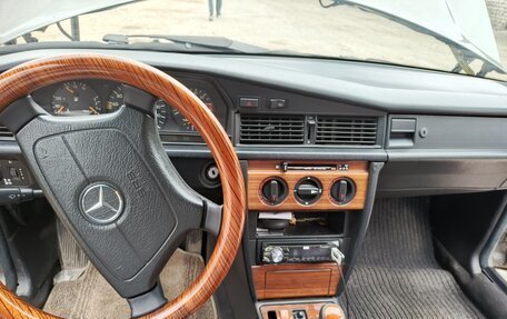 Mercedes-Benz 190 (W201), 1992 год, 860 000 рублей, 25 фотография