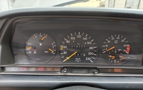 Mercedes-Benz 190 (W201), 1992 год, 860 000 рублей, 24 фотография