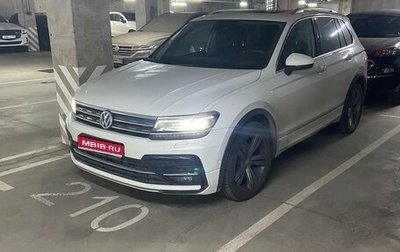 Volkswagen Tiguan II, 2018 год, 2 828 000 рублей, 1 фотография
