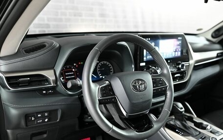Toyota Highlander, 2024 год, 6 146 000 рублей, 11 фотография