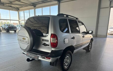 Chevrolet Niva I рестайлинг, 2003 год, 232 000 рублей, 2 фотография