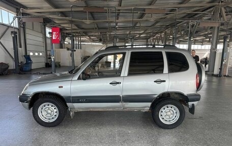 Chevrolet Niva I рестайлинг, 2003 год, 232 000 рублей, 5 фотография