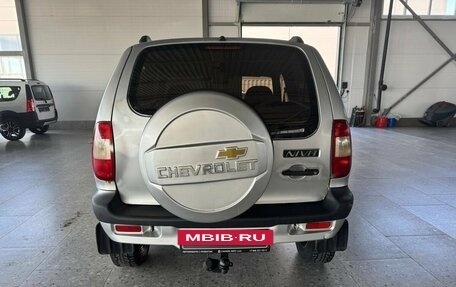 Chevrolet Niva I рестайлинг, 2003 год, 232 000 рублей, 8 фотография