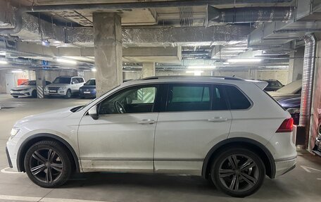 Volkswagen Tiguan II, 2018 год, 2 828 000 рублей, 3 фотография
