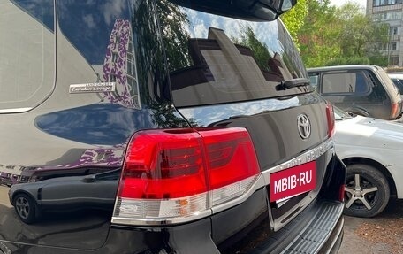 Toyota Land Cruiser 200, 2020 год, 8 750 000 рублей, 9 фотография