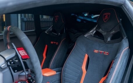 Lamborghini Huracán, 2022 год, 33 900 000 рублей, 11 фотография