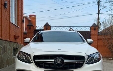 Mercedes-Benz E-Класс, 2019 год, 3 700 000 рублей, 2 фотография