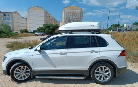 Volkswagen Tiguan II, 2018 год, 2 870 000 рублей, 3 фотография