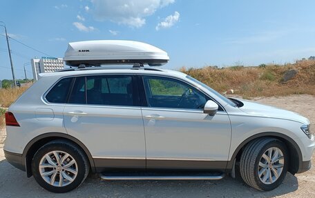 Volkswagen Tiguan II, 2018 год, 2 870 000 рублей, 6 фотография