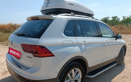 Volkswagen Tiguan II, 2018 год, 2 870 000 рублей, 4 фотография