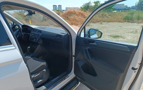 Volkswagen Tiguan II, 2018 год, 2 870 000 рублей, 9 фотография