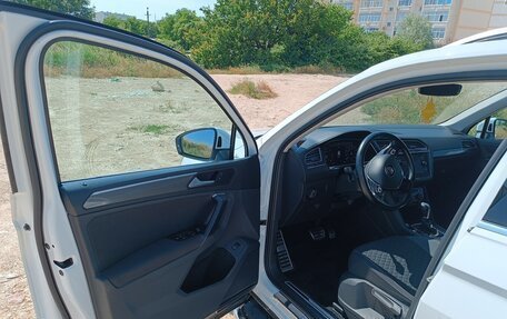 Volkswagen Tiguan II, 2018 год, 2 870 000 рублей, 10 фотография