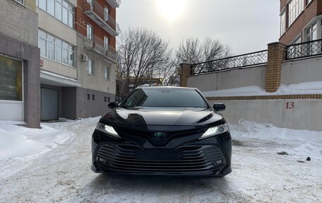 Toyota Camry, 2019 год, 2 950 000 рублей, 1 фотография