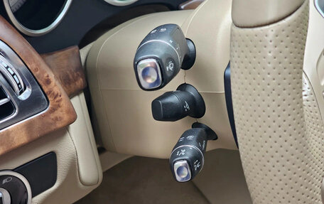Mercedes-Benz CLS, 2012 год, 2 950 000 рублей, 22 фотография