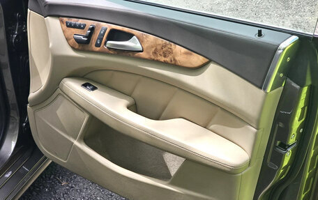 Mercedes-Benz CLS, 2012 год, 2 950 000 рублей, 19 фотография