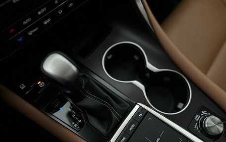 Lexus RX IV рестайлинг, 2021 год, 5 150 000 рублей, 16 фотография
