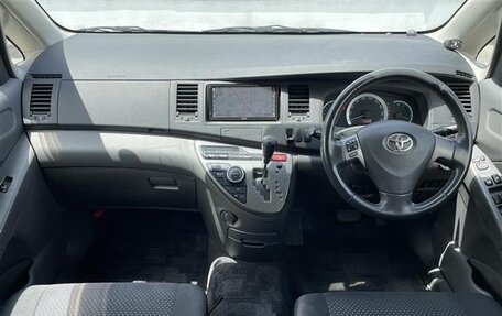 Toyota ISis I, 2017 год, 1 250 000 рублей, 9 фотография