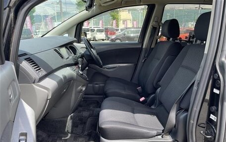 Toyota ISis I, 2017 год, 1 250 000 рублей, 12 фотография