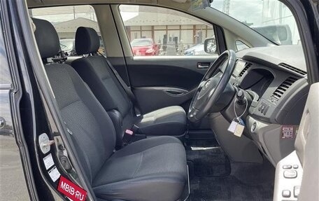 Toyota ISis I, 2017 год, 1 250 000 рублей, 11 фотография