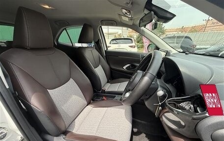 Toyota Yaris Cross, 2022 год, 1 550 000 рублей, 12 фотография