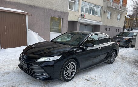 Toyota Camry, 2019 год, 2 950 000 рублей, 5 фотография