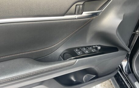 Toyota Camry, 2019 год, 2 950 000 рублей, 28 фотография