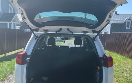 Toyota RAV4, 2013 год, 1 700 000 рублей, 16 фотография