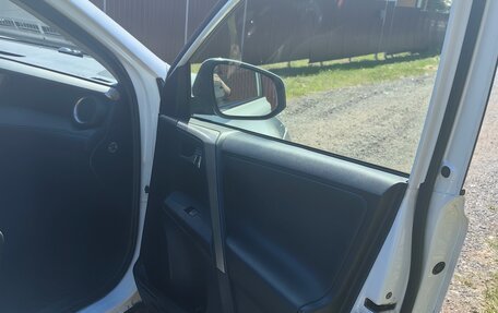 Toyota RAV4, 2013 год, 1 700 000 рублей, 15 фотография