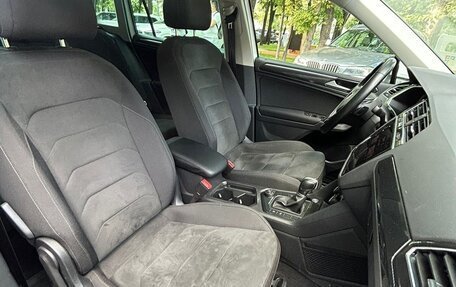 Volkswagen Tiguan II, 2018 год, 3 600 000 рублей, 8 фотография