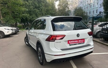 Volkswagen Tiguan II, 2018 год, 3 600 000 рублей, 2 фотография