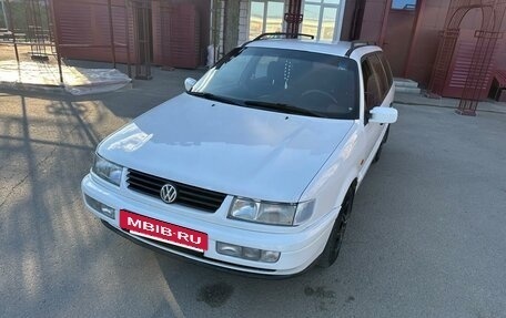 Volkswagen Passat B4, 1994 год, 400 000 рублей, 2 фотография
