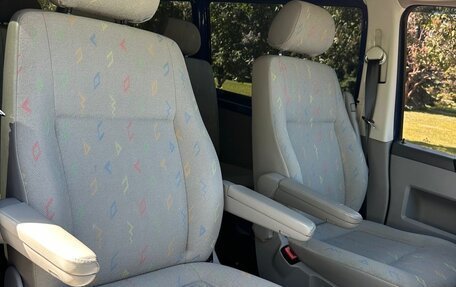 Volkswagen Transporter T5 рестайлинг, 2006 год, 1 590 000 рублей, 7 фотография