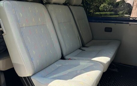 Volkswagen Transporter T5 рестайлинг, 2006 год, 1 590 000 рублей, 9 фотография