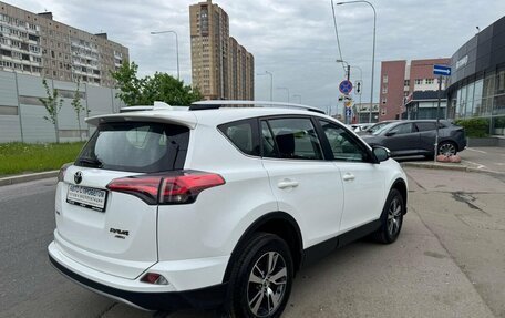 Toyota RAV4, 2018 год, 2 600 000 рублей, 4 фотография