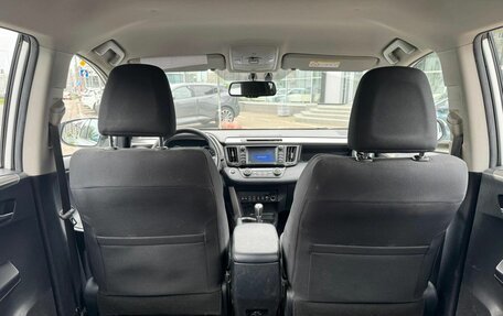 Toyota RAV4, 2018 год, 2 600 000 рублей, 17 фотография