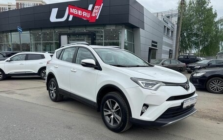 Toyota RAV4, 2018 год, 2 600 000 рублей, 3 фотография