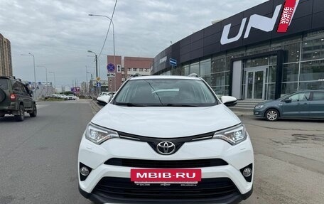 Toyota RAV4, 2018 год, 2 600 000 рублей, 2 фотография