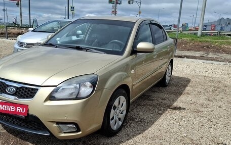KIA Rio II, 2010 год, 650 000 рублей, 4 фотография