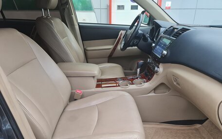 Toyota Highlander III, 2012 год, 2 390 000 рублей, 11 фотография