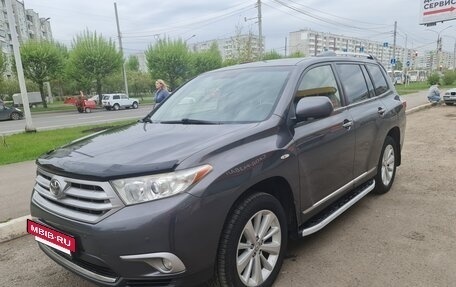 Toyota Highlander III, 2012 год, 2 390 000 рублей, 7 фотография