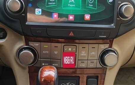 Toyota Highlander III, 2012 год, 2 390 000 рублей, 19 фотография