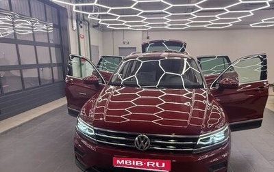 Volkswagen Tiguan II, 2018 год, 2 500 000 рублей, 1 фотография