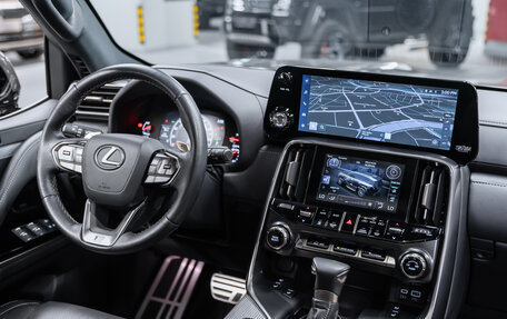 Lexus LX, 2023 год, 17 000 000 рублей, 12 фотография