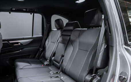 Lexus LX, 2023 год, 17 000 000 рублей, 24 фотография